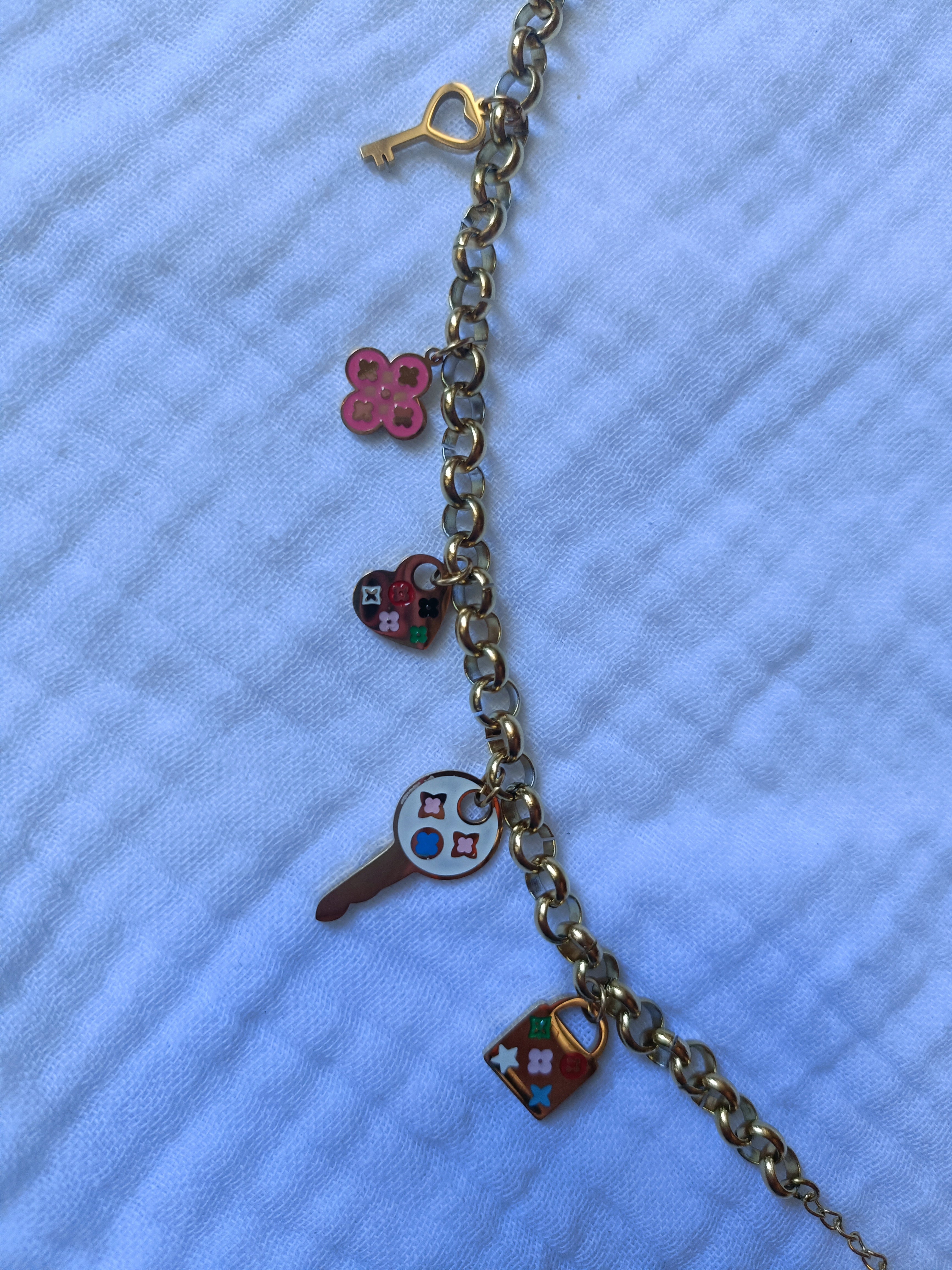 Bracelet Breloques Coeur et Clés