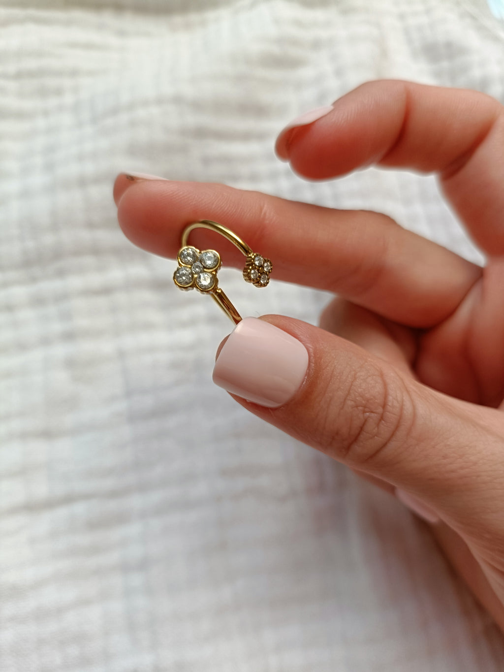 Bague Trèfles à Strass Croisés