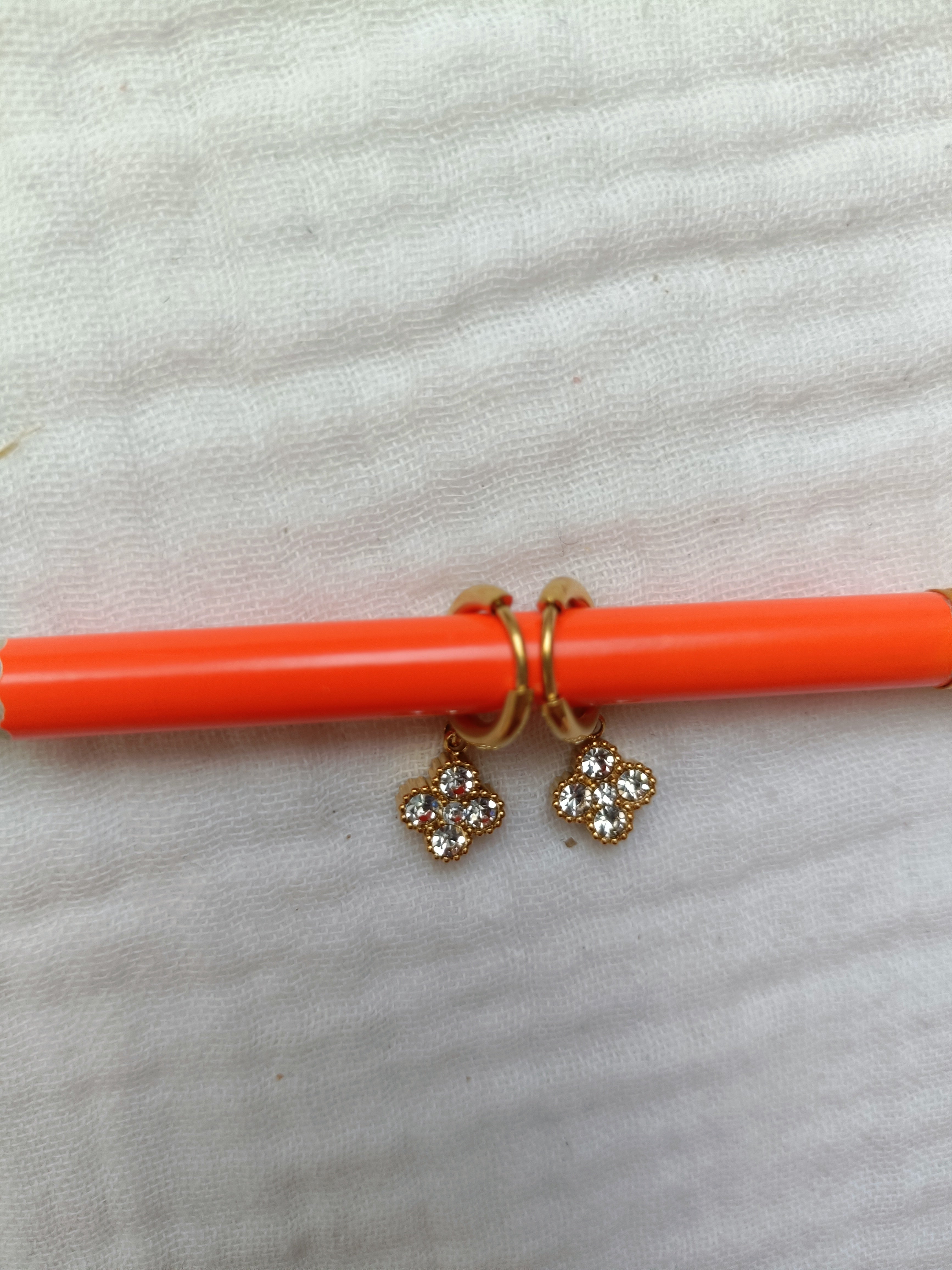 Boucles Anneaux à Trefles Princesse Blanc