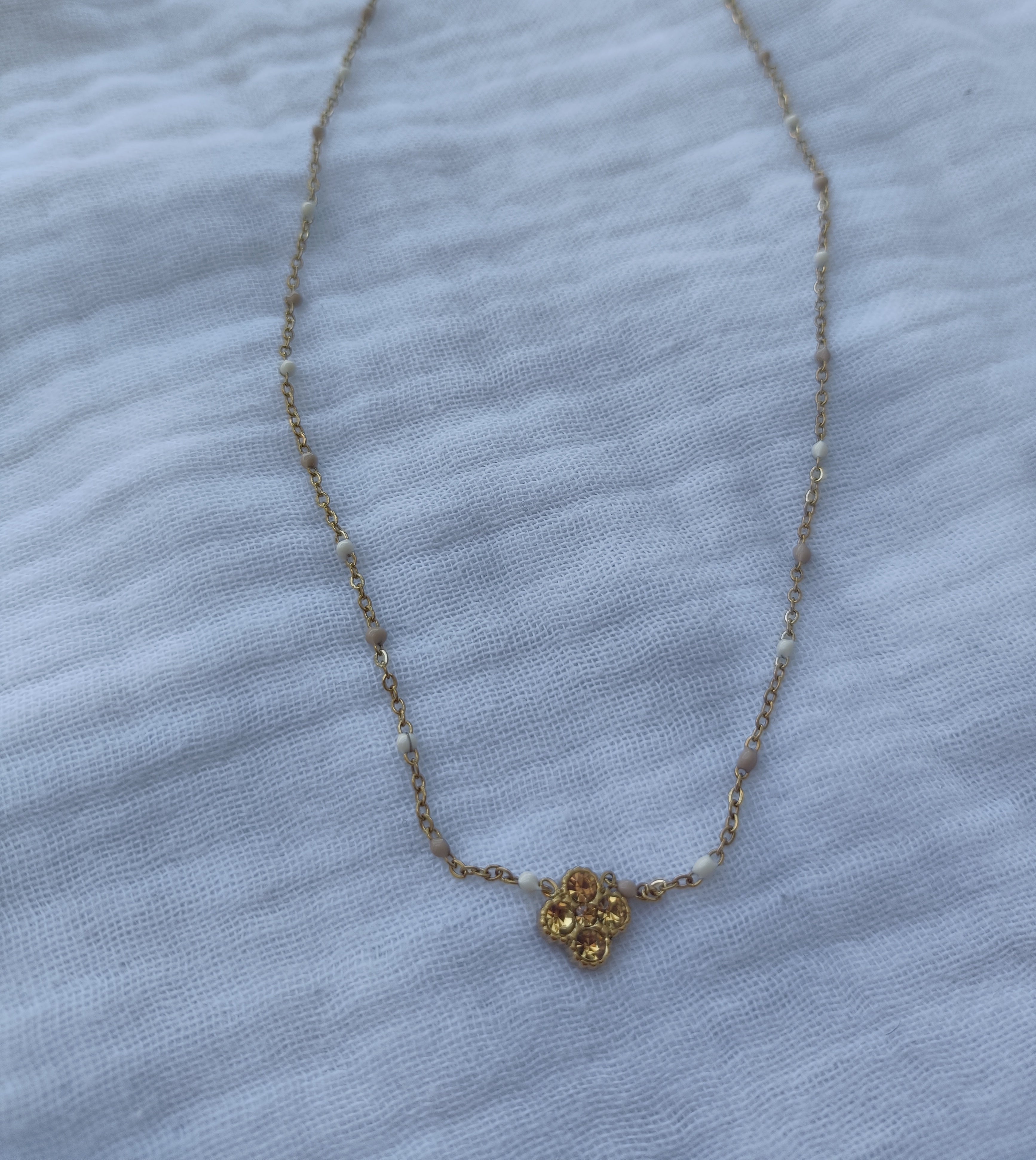 Collier Ras de Cou Fleur Marron Glacé