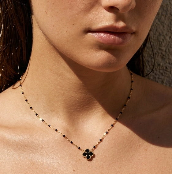 Collier Court Trèfle Noir